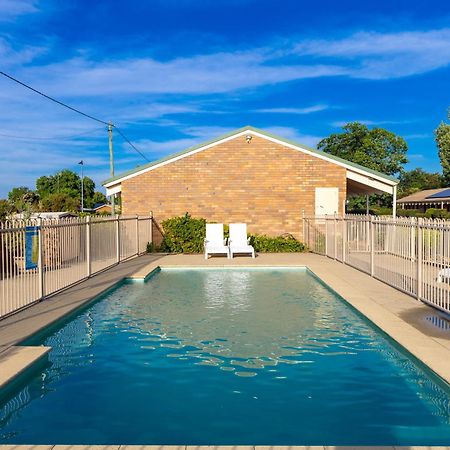 All Travellers Motor Inn Coonabarabran Exteriör bild