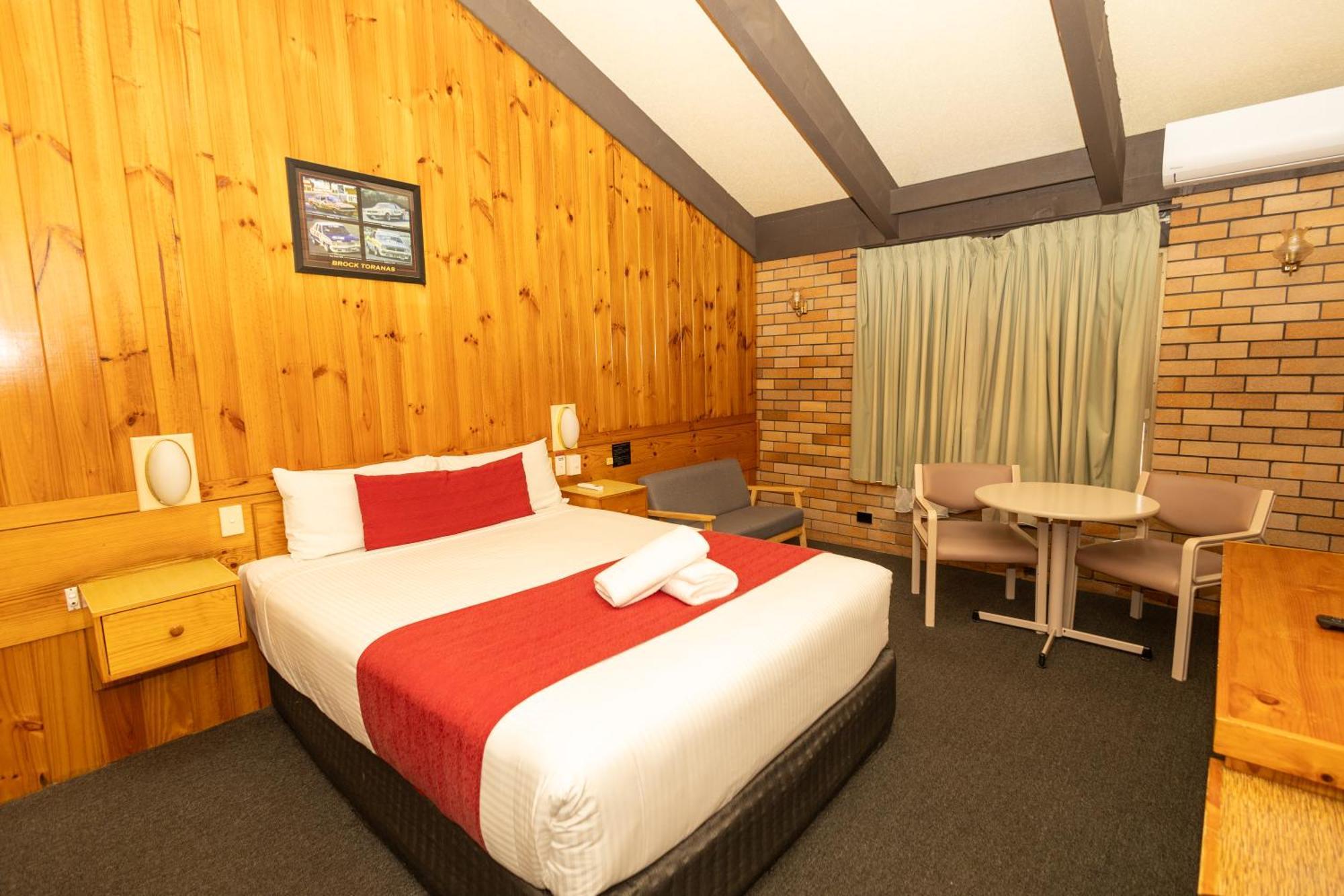 All Travellers Motor Inn Coonabarabran Exteriör bild