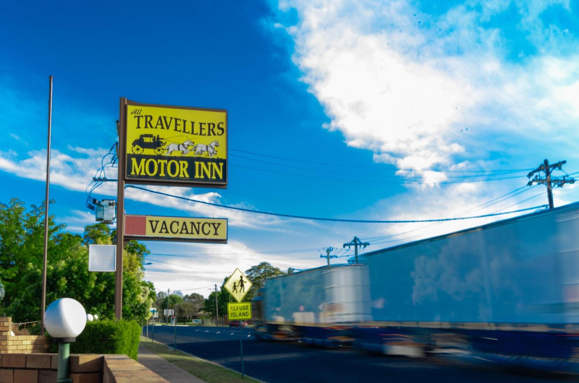 All Travellers Motor Inn Coonabarabran Exteriör bild