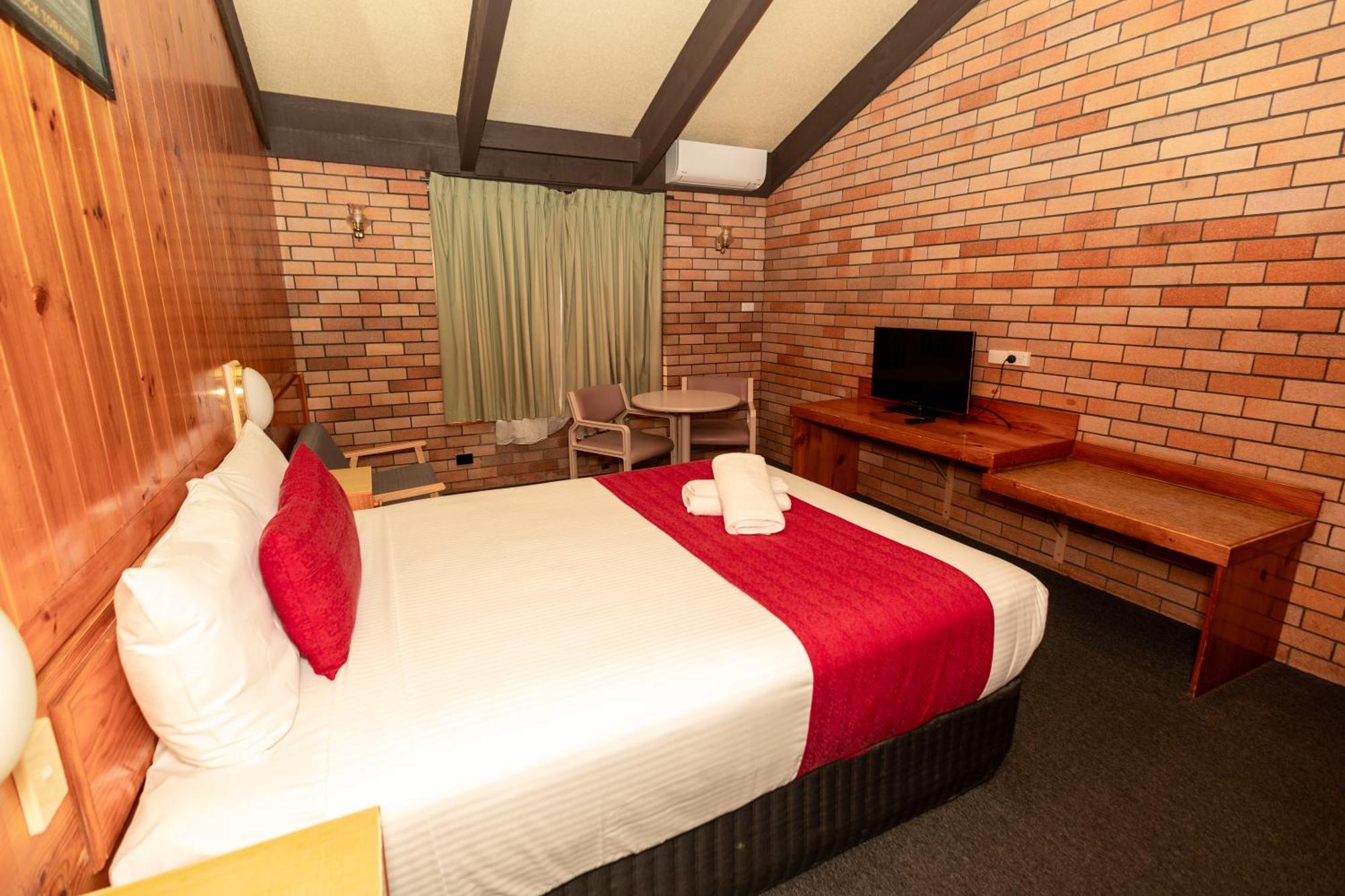All Travellers Motor Inn Coonabarabran Exteriör bild