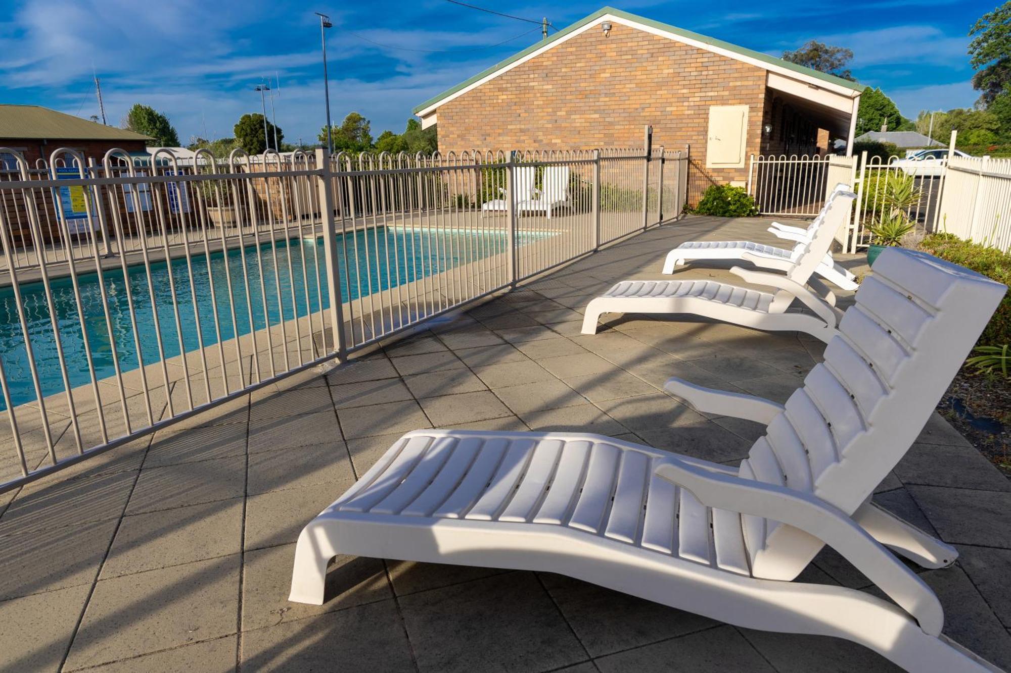 All Travellers Motor Inn Coonabarabran Exteriör bild