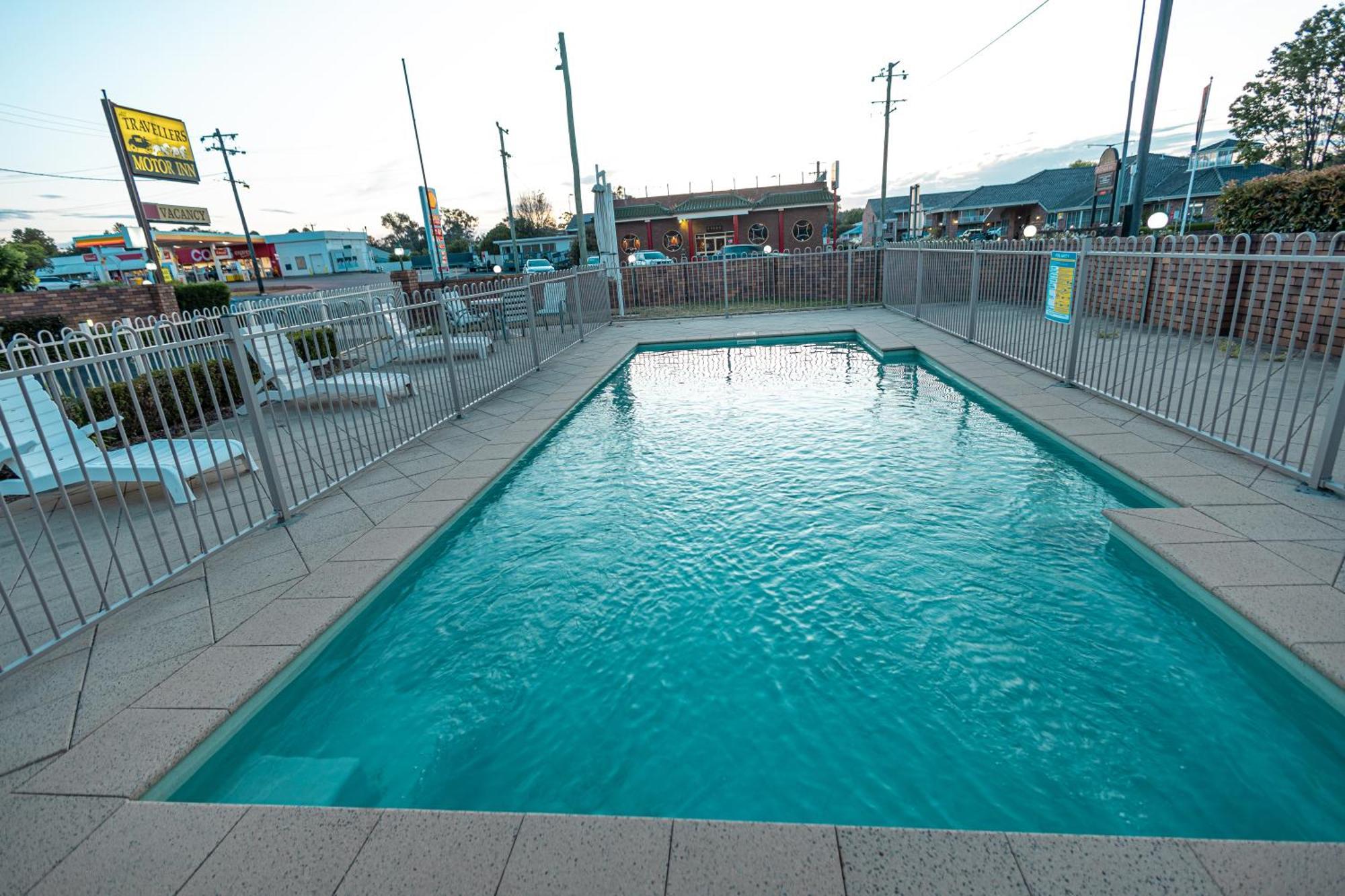All Travellers Motor Inn Coonabarabran Exteriör bild