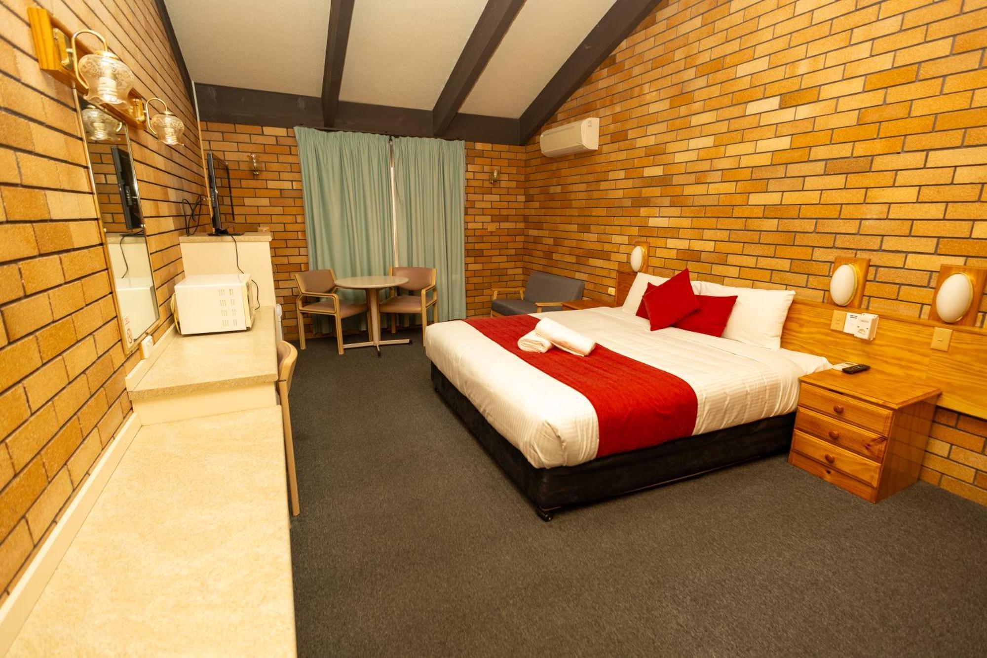 All Travellers Motor Inn Coonabarabran Exteriör bild